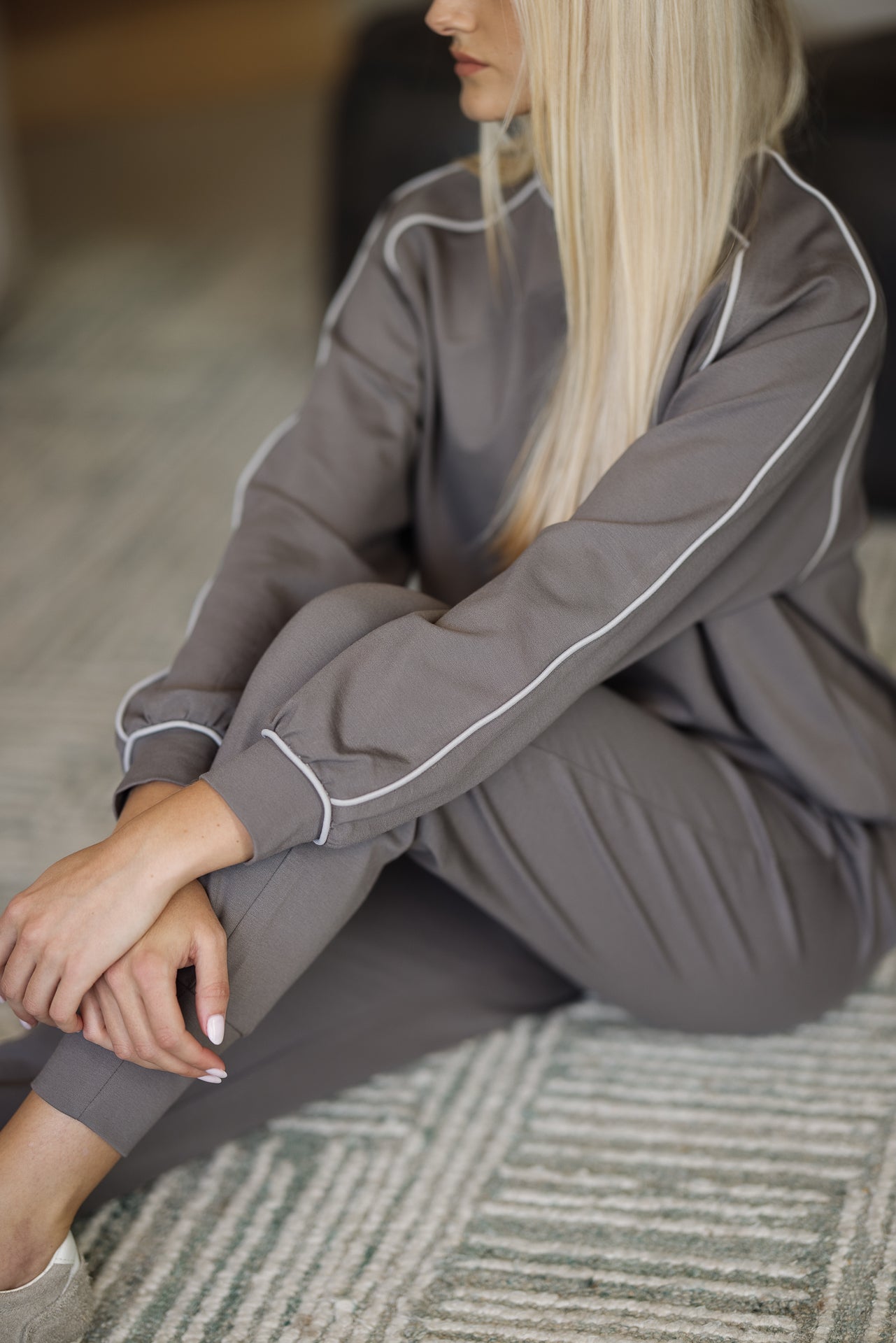 Peru Piped Sweater | Major Brown & Taupe Piping