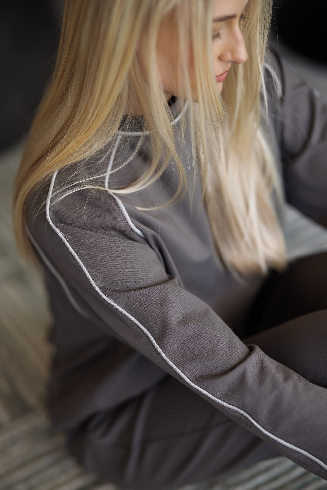 Peru Piped Sweater | Major Brown & Taupe Piping