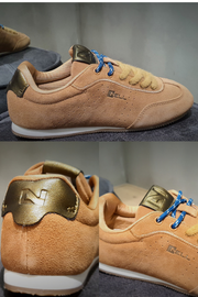 Peluche Sneaker | Cashew